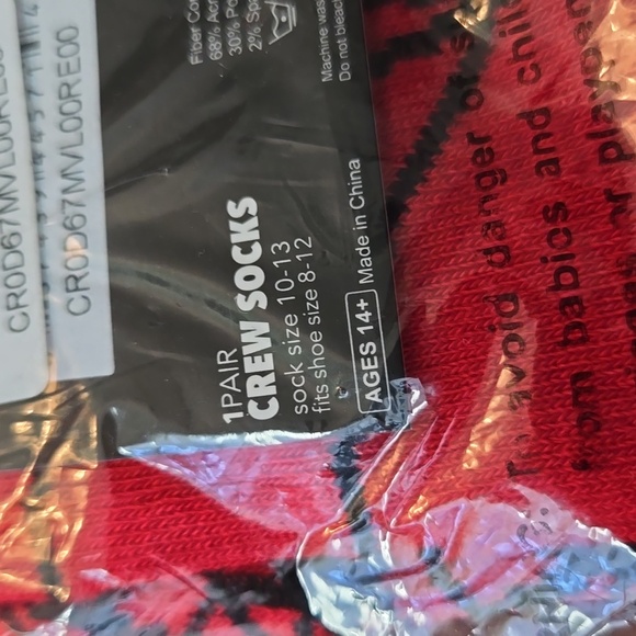 NWT Bioworld Marvel Spiderman crew socks - Picture 3 of 3